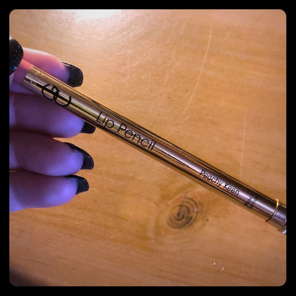 Gerard Cosmetics Lip Pencil in shade Peachy Keen